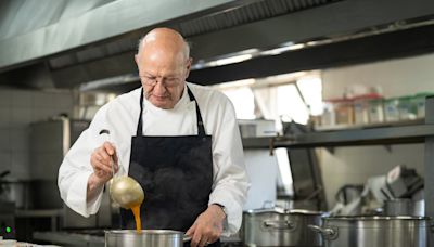 El Mòtel, el restaurante de carretera donde Josep Pla tuvo mesa propia y se mantiene igual desde hace 60 años