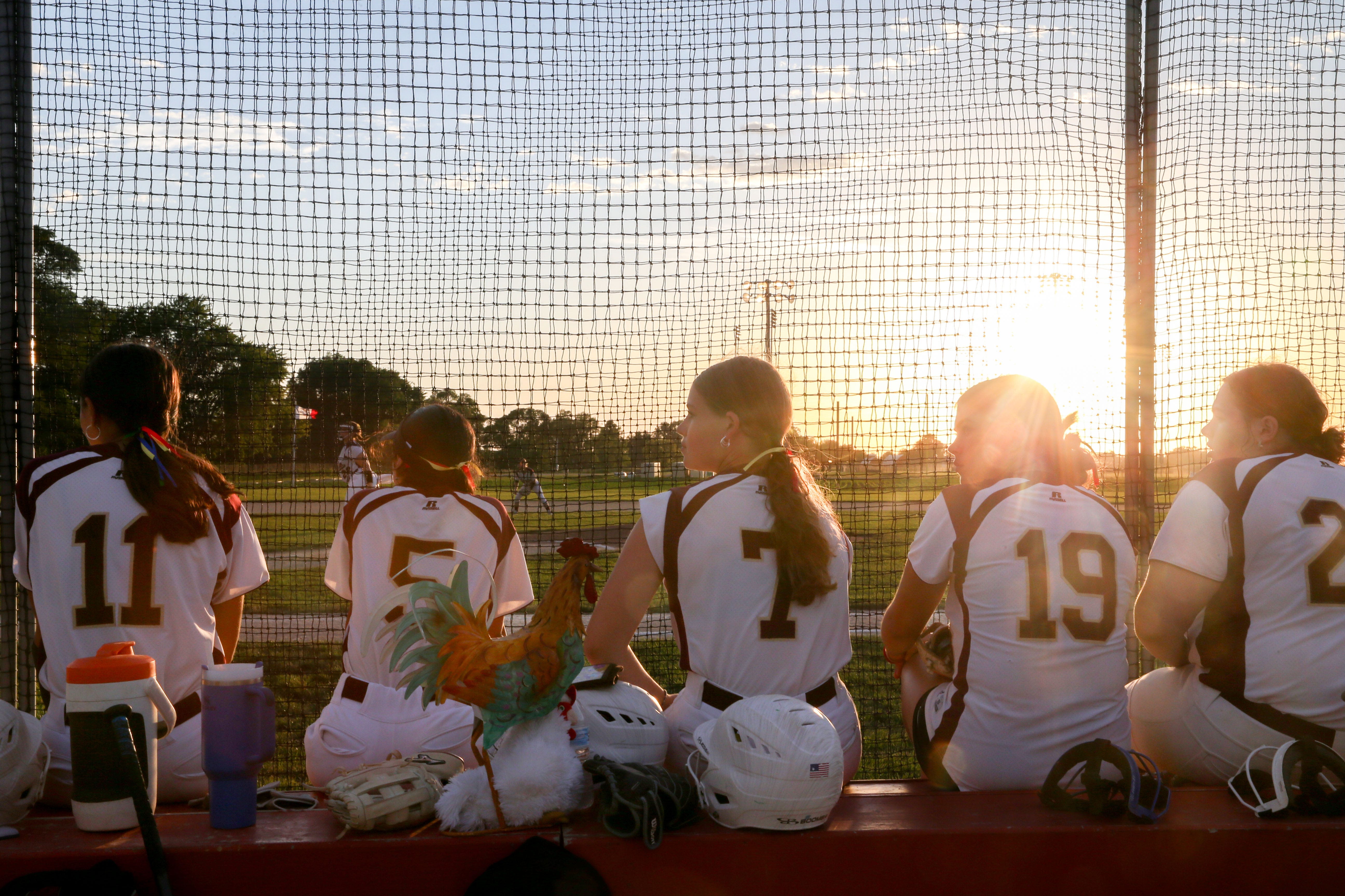 Des Moines Lincoln, Iowa City High make history with softball game at Field of Dreams