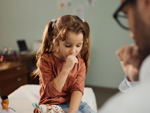 Return of masks & 3-week isolation for schoolkids amid whooping cough outbreak