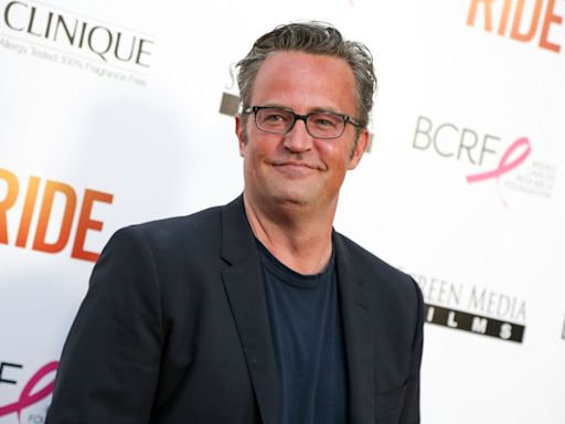 Revelan la fortuna que Matthew Perry dejó al momento de su muerte - El Diario NY