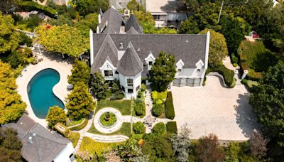 Maison de stars : l'ancienne (et impressionnante) demeure des Beatles est à vendre