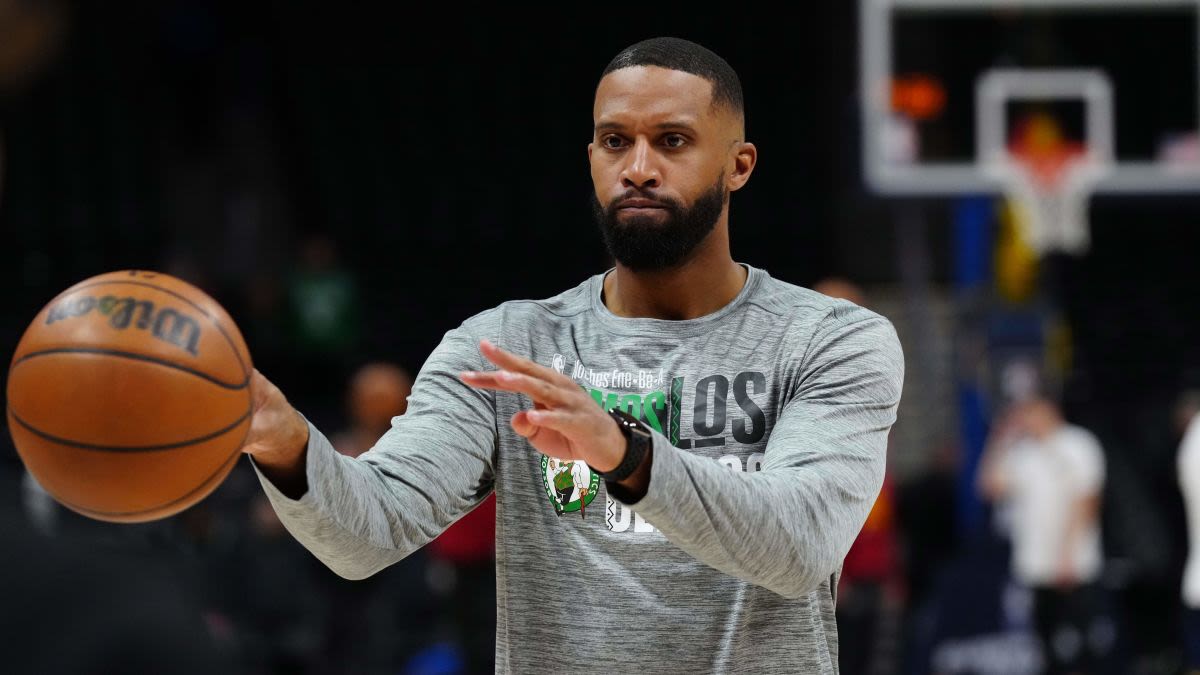 Celtics lead assistant Charles Lee named Hornets' new head coach
