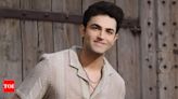 Akash Jagga on playing the role of business tycoon Aniruddh Singhania in ‘Chaahenge Tumhe Itnaa’ - Times of India