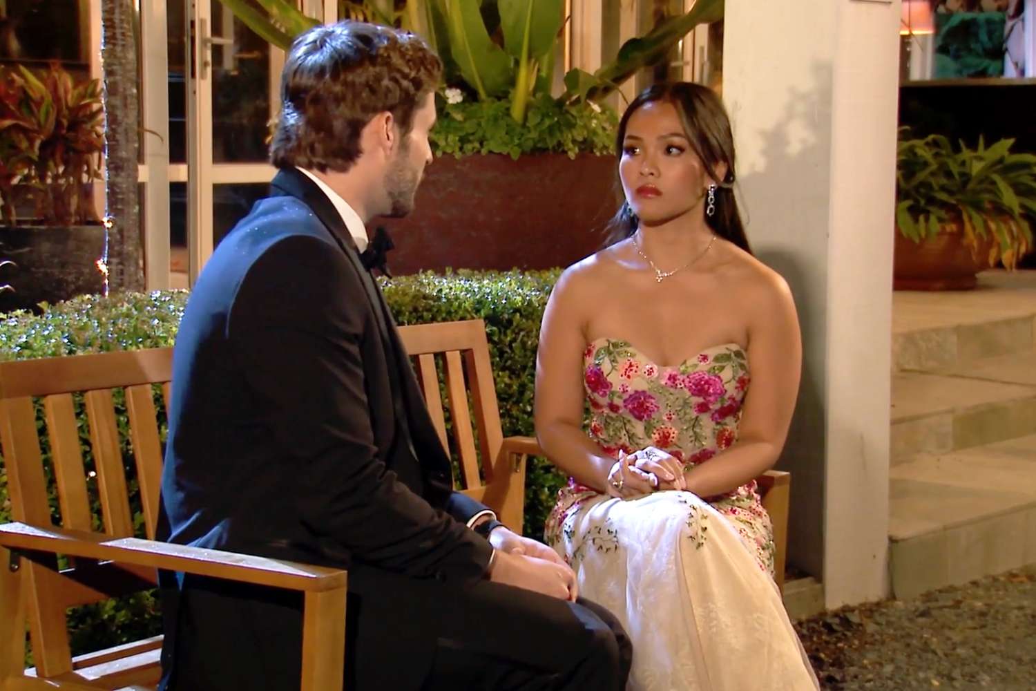 The Bachelorette recap: Erasing her past