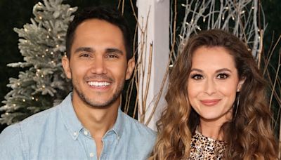 Alexa and Carlos PenaVega announce their 4th child was 'born at rest' in heartbreaking post