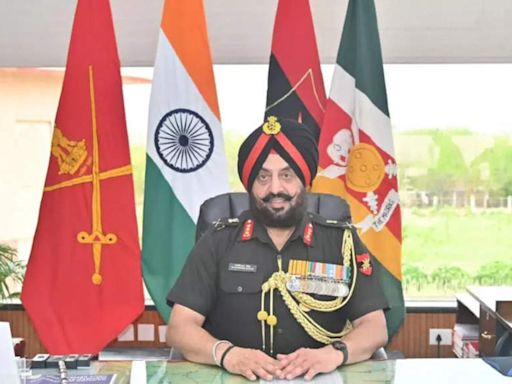 Lt Gen Manjinder Singh takes over reins of South Western Command | Chennai News - Times of India