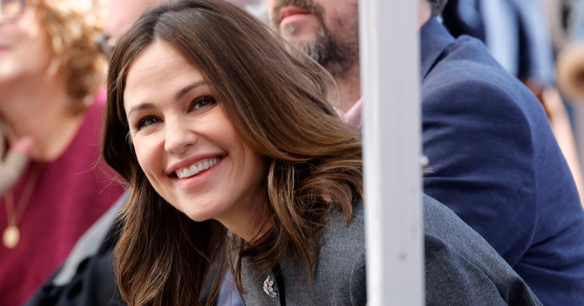 Jennifer Garner Has One "Ridiculous" Thing She Wants Every Mother's Day From Her Kids