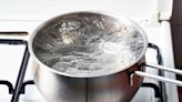 How a Rolling Boil Is Different From Simmering