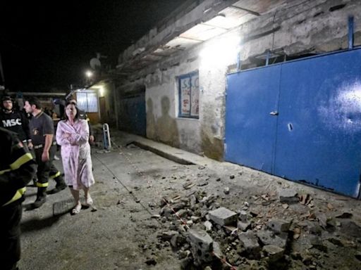 Nápoles sufre su mayor terremoto en 40 años, con más de cien temblores
