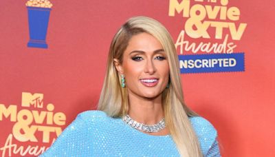 Paris Hilton fliegt mit Tochter London nach London