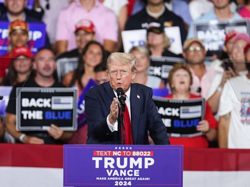 Live updates: Donald Trump takes the stage at Bojangles Coliseum rally in Charlotte