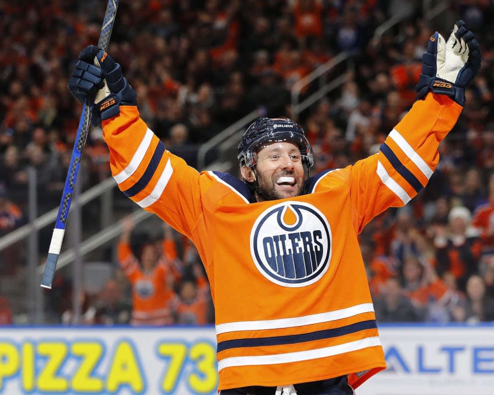Beloved Ex-Oilers' Forward Celebrates Huge Milestone