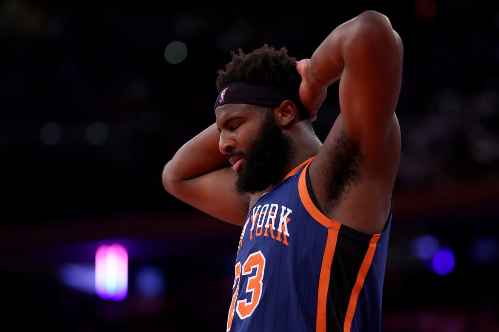 Knicks face questions at center position ahead of active NBA offseason