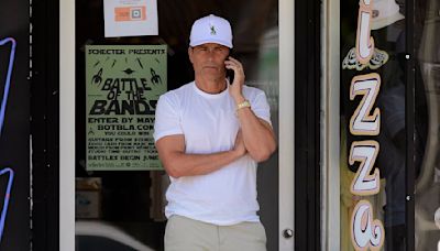 Rob Lowe, 60, looks youthful in white shirt and beige shorts