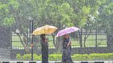 Streets flooded in Mumbai, Nagpur as intense showers pelt western India