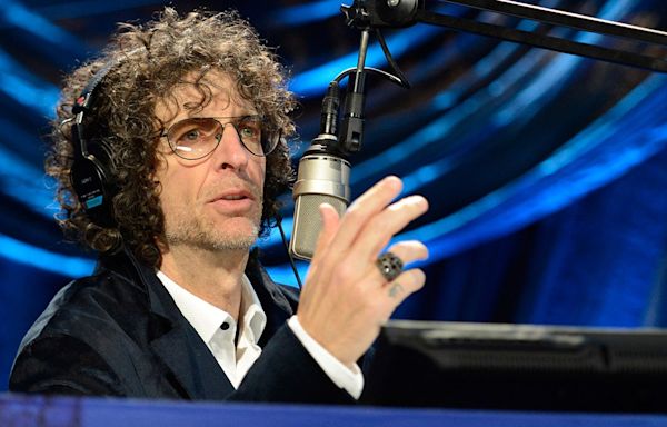 Howard Stern says he 'hates' anyone that votes for Trump: 'They are stupid, I have no respect for them'