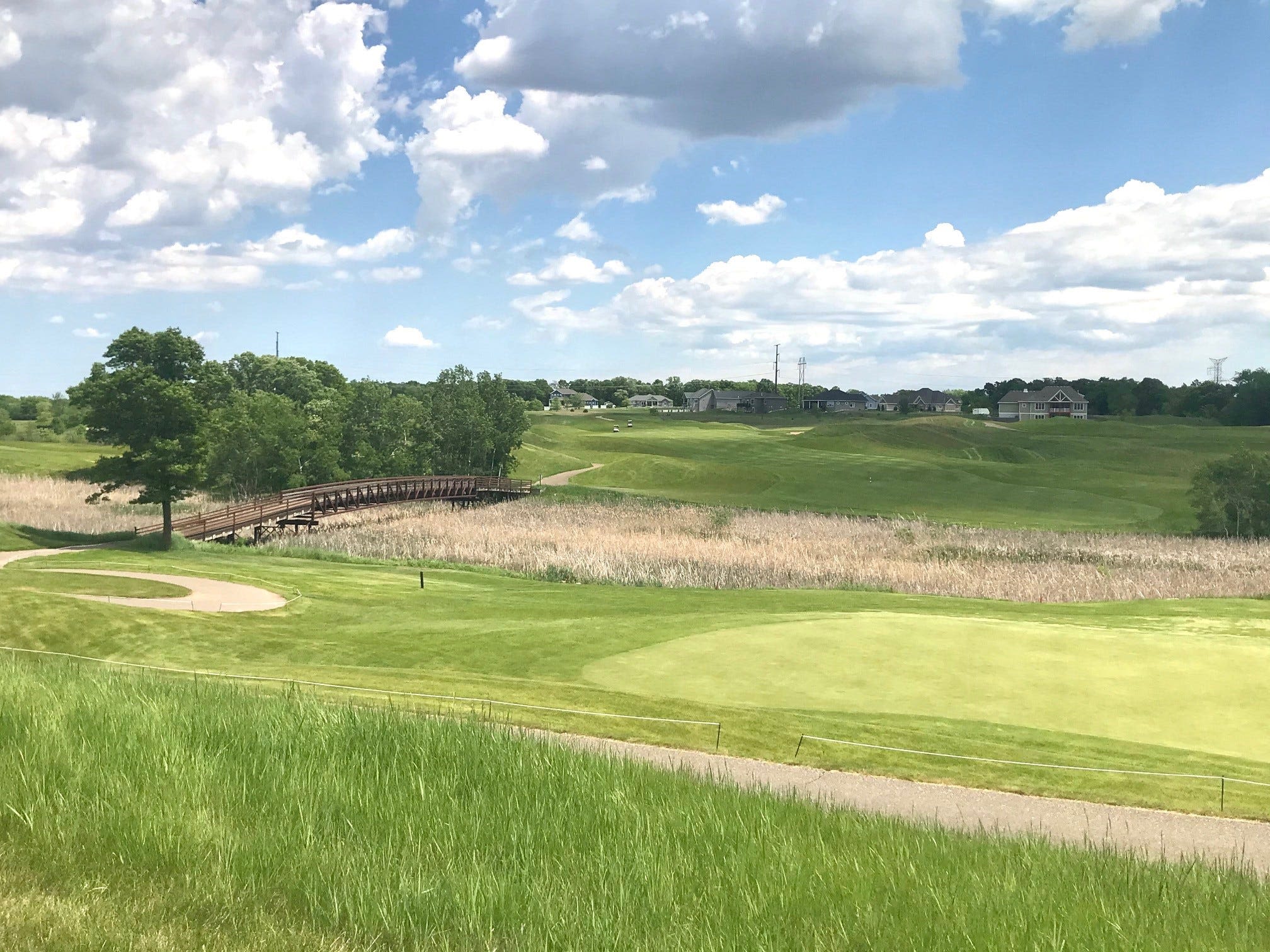 Find a good golf course in the greater St. Cloud area this summer