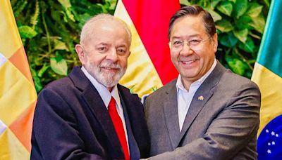 'Não podemos tolerar desvarios autoritários e golpismo', diz Lula na Bolívia