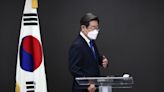 South Korean prosecutors seek to arrest opposition leader in graft probe