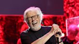 Bob Seger performs for first time in 4 years, honors Patty Loveless at country hall of fame