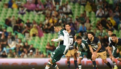 Santos Laguna empata en su debut en casa ante Pumas