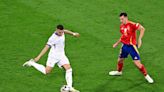 La prensa francesa no perdona el gol errado por Kylian Mbappé: “Estaba escrito que no sería estrella” - La Tercera