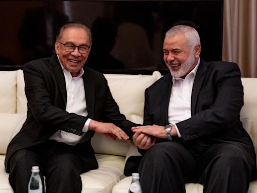 Mourning ‘dear friend’ Haniyeh, PM Anwar says murder ‘designed’ to derail Gaza peace talks (VIDEO)