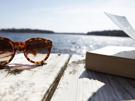 12 Captivating Summer Mysteries To Throw In Your Beach Bag!