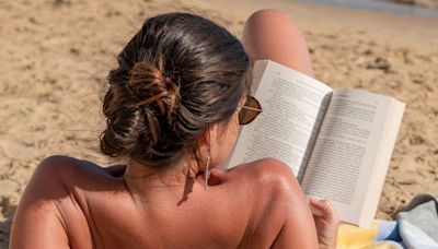 The Best Summer Reads for Each Zodiac Sign, According to Our Astrology Expert - E! Online