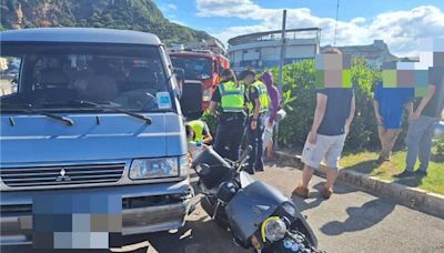 新北野柳車禍 騎士遭廂型車壓住送醫 - 社會