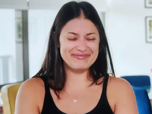 90 Day Fiancé’s Loren bashed for getting emotional about leaving kids for surgery - Dexerto