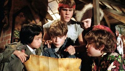 'Os Goonies': veja o antes e depois do elenco do filme, que pode ganhar continuação após 39 anos