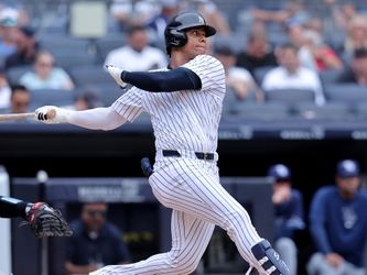 Juan Soto homers twice, Carlos Rodon dazzles in Yankees' 9-1 win over Rays