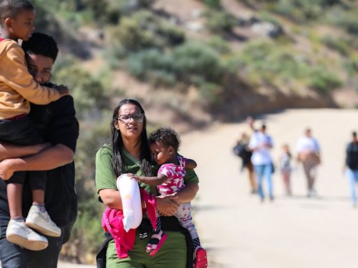 Las muertes que trae el verano: aumenta el deceso de migrantes que buscan llegar a Estados Unidos por el desierto