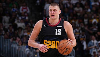 NBA investiga al hermano de Nikola Jokic por golpear a un aficionado