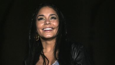 Vanessa Hudgens critica a paparazzi por acosarla tras nacer su bebé