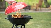 How to light a charcoal grill – 4 simple methods to get ready for cooking