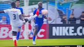 La brutal patada en la Copa de Francia que dejó a un jugador en el hospital