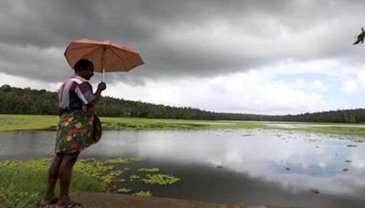 IMD warns of extremely heavy rainfall in South and Central India for next 4-5 days as monsoon to strengthen | Today News