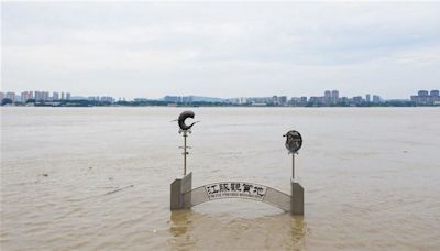 中國暴雨不斷 長江中下游水位恐全面超出警戒線