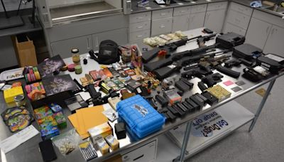 2 teens arrested after police seize guns in Lafayette