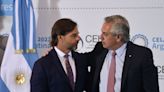 Alberto Fernández y Luis Lacalle Pou se reunirán a fin de mes para relanzar el vínculo bilateral