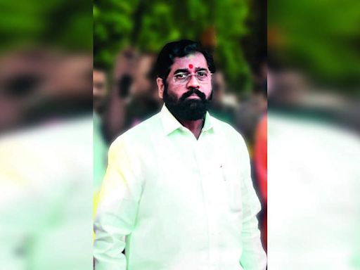 CM Eknath Shinde gives Rs 50 lakh payout to family of missing JCB operator | Mumbai News - Times of India