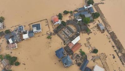 Southern Chinese provinces battle torrential rains, flooding