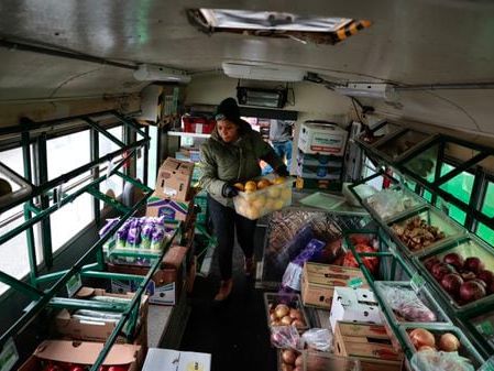 Amid high grocery prices, Massachusetts nonprofits see surge in demand for food assistance - The Boston Globe