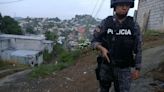 Policía de Ecuador detiene a presunta pareja de alias "Fito" y otros 21 miembros de la banda Los Choneros