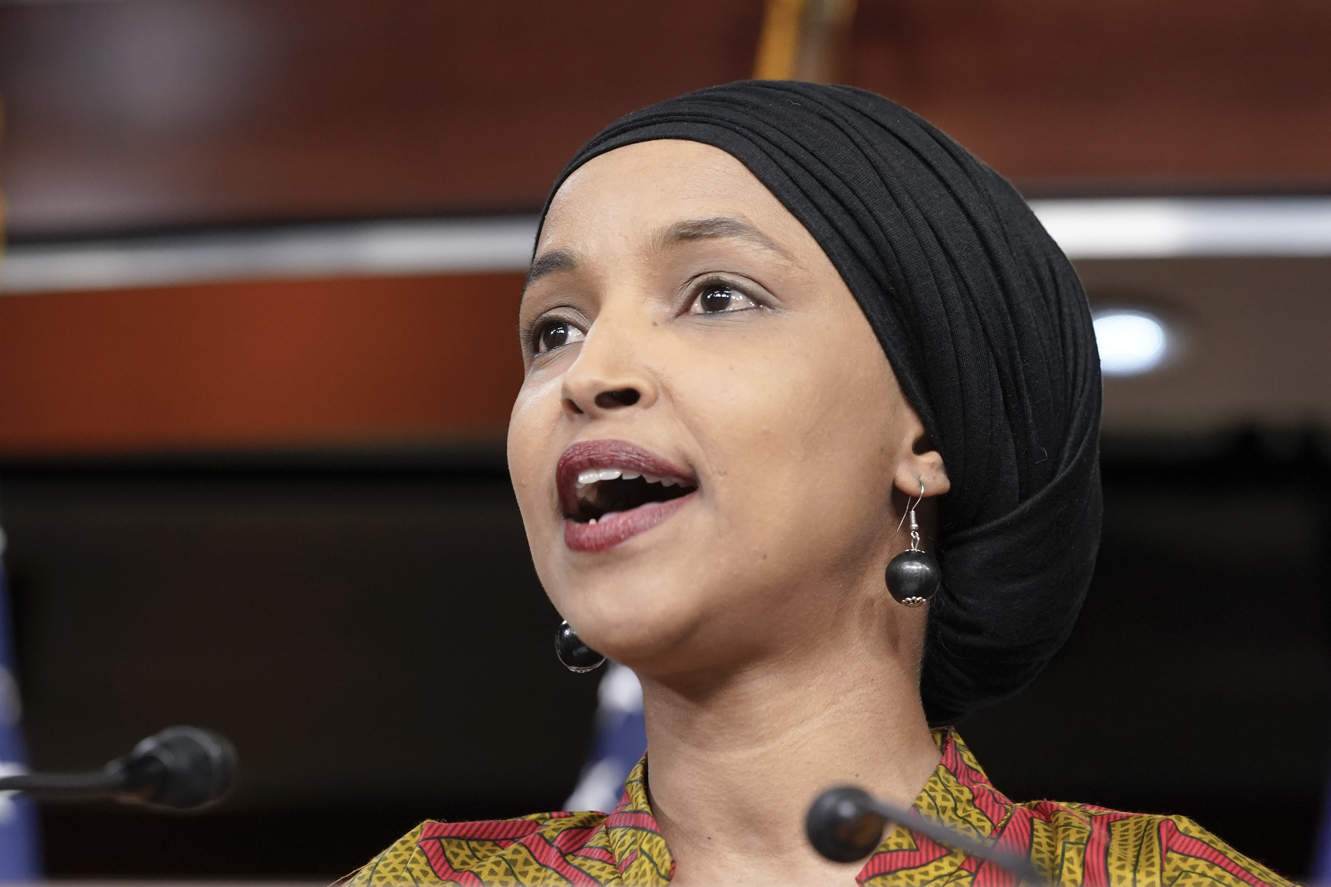 Ilhan Omar fends off challengers to win primary after AIPAC stays out of the race