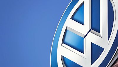 Volkswagen recalls more than 271,000 SUVs because of faulty airbag