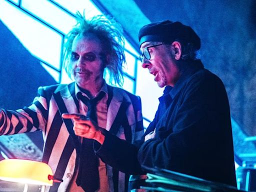 'Beetlejuice Beetlejuice' estuvo cerca de NO llegar a cines por su alto costo, pero Tim Burton 'metió tijera' y lo 'salvó' de estrenarse en streaming