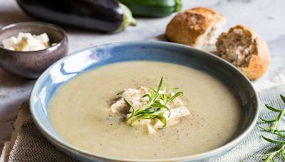 Gaspacho à l'aubergine de Laurent Mariotte : la recette qui nous rafraîchira tout l'été